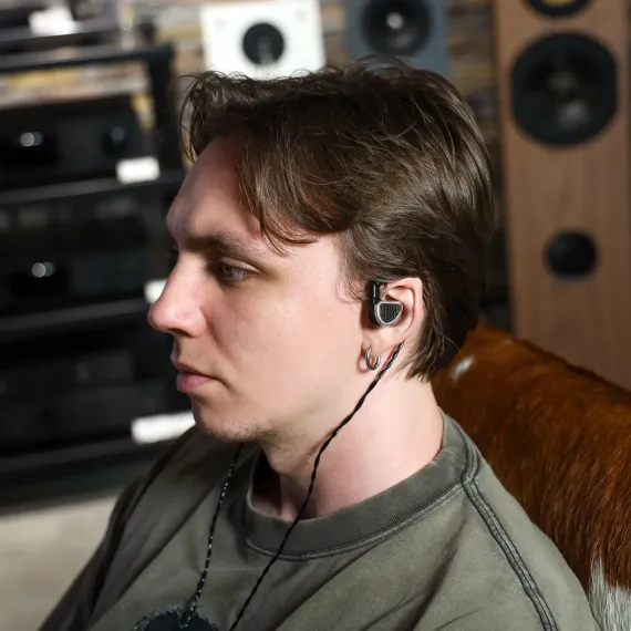 64 Audio Duo