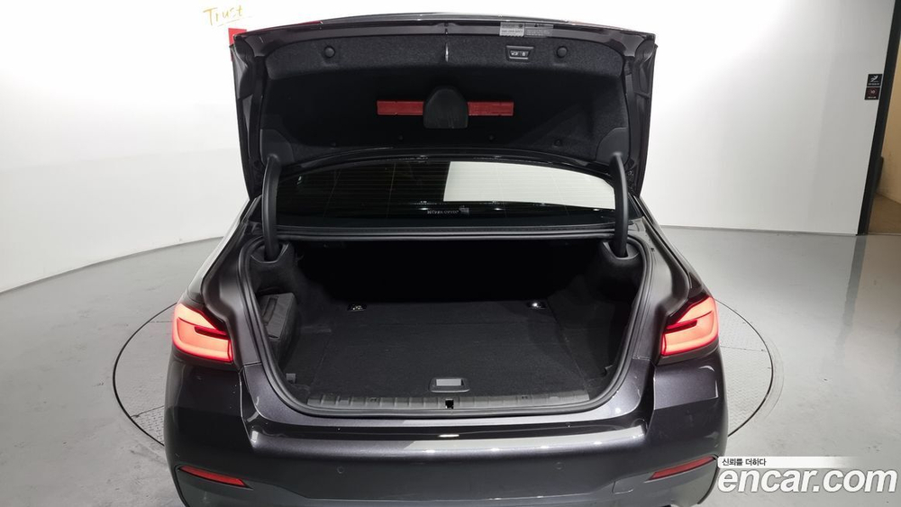 BMW 5 Series (G30) 530e M Sports (10.2021)