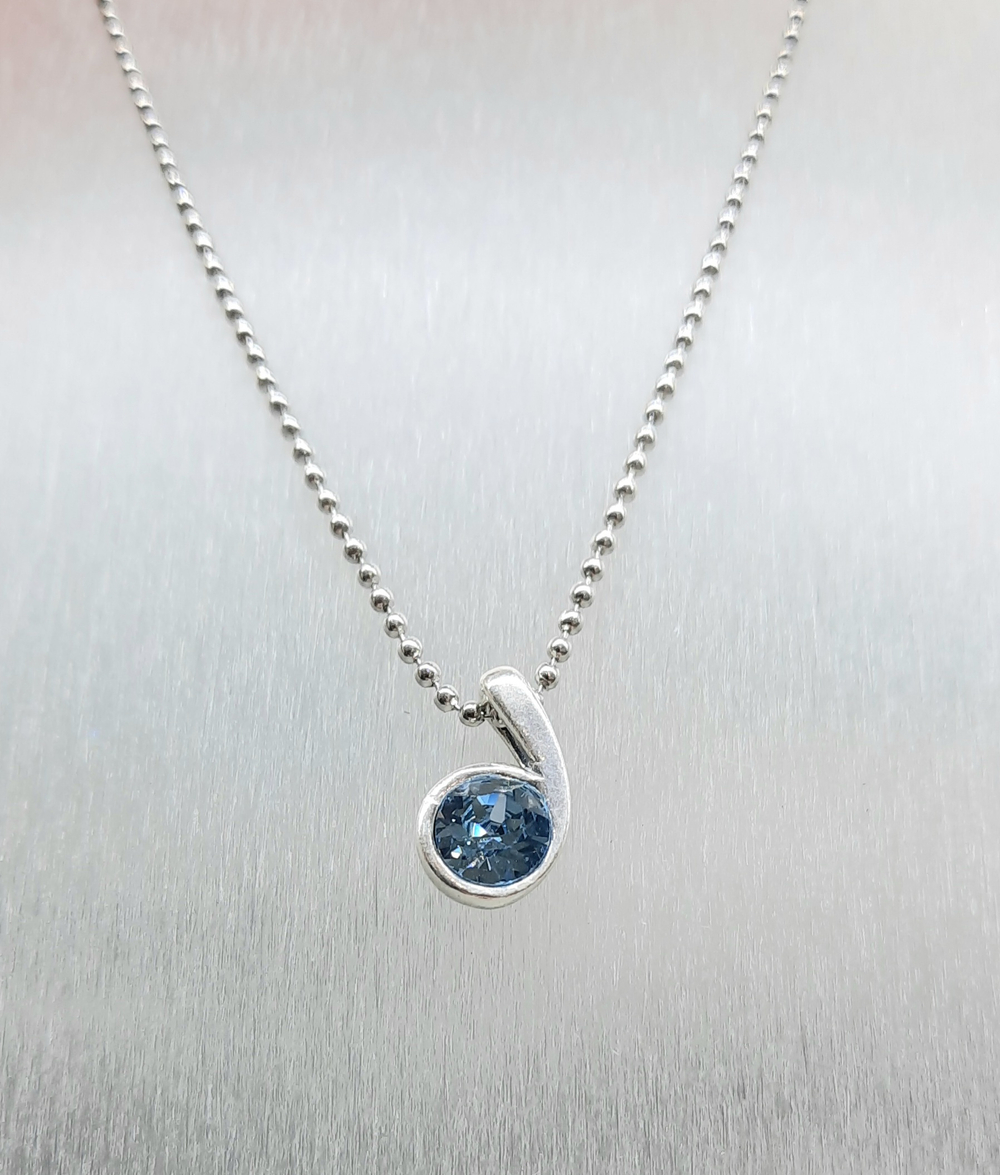 "Муссон" подвеска в серебряном покрытии из коллекции "Ералаш" отJenavi с замком карабин