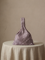 Свадебный клатч лилового цвета с пайетками