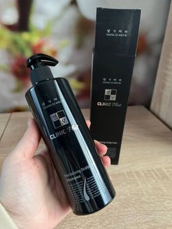 Шампунь для ухода за кожей головы DAENG GI MEO RI Clinic plus Revitalizing Scalp Care Shampoo 300ml (С/Г до 16.10.2025)