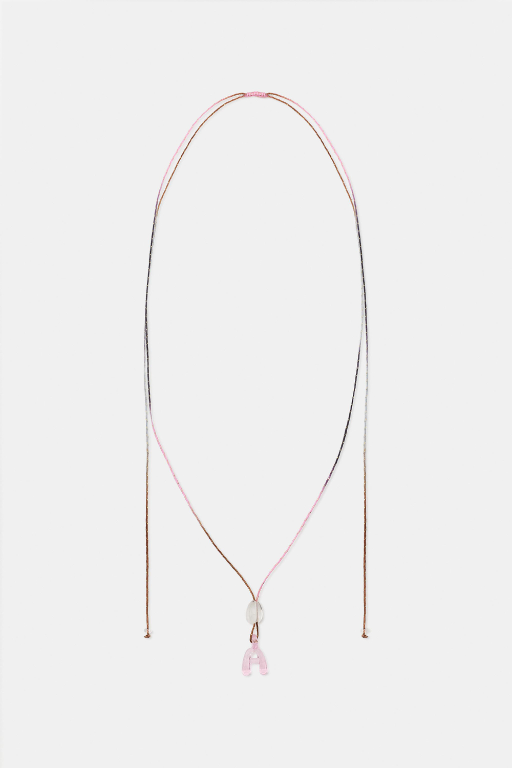 ZARA КОЛЬЕ ИЗ ШНУРА С БУКВОЙ ИЗ АЛФАВИТА, РОЗОВЫЙ