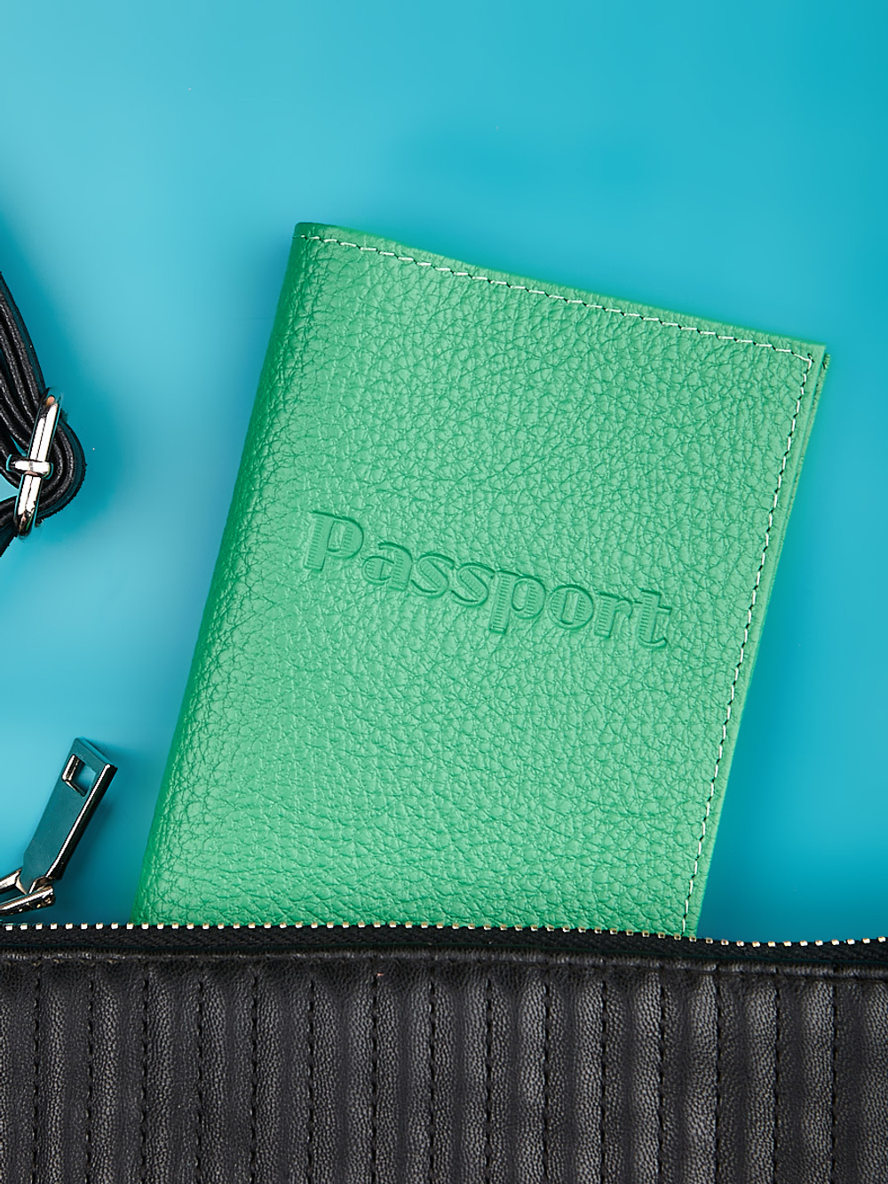 Обложка на паспорт кожаная
