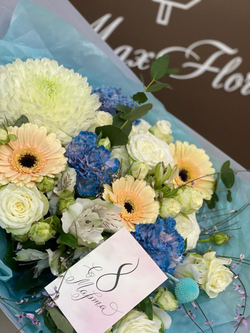 Букет 8 Марта М-38