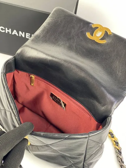 Сумка-конверт Chanel 19 среднего размера черный