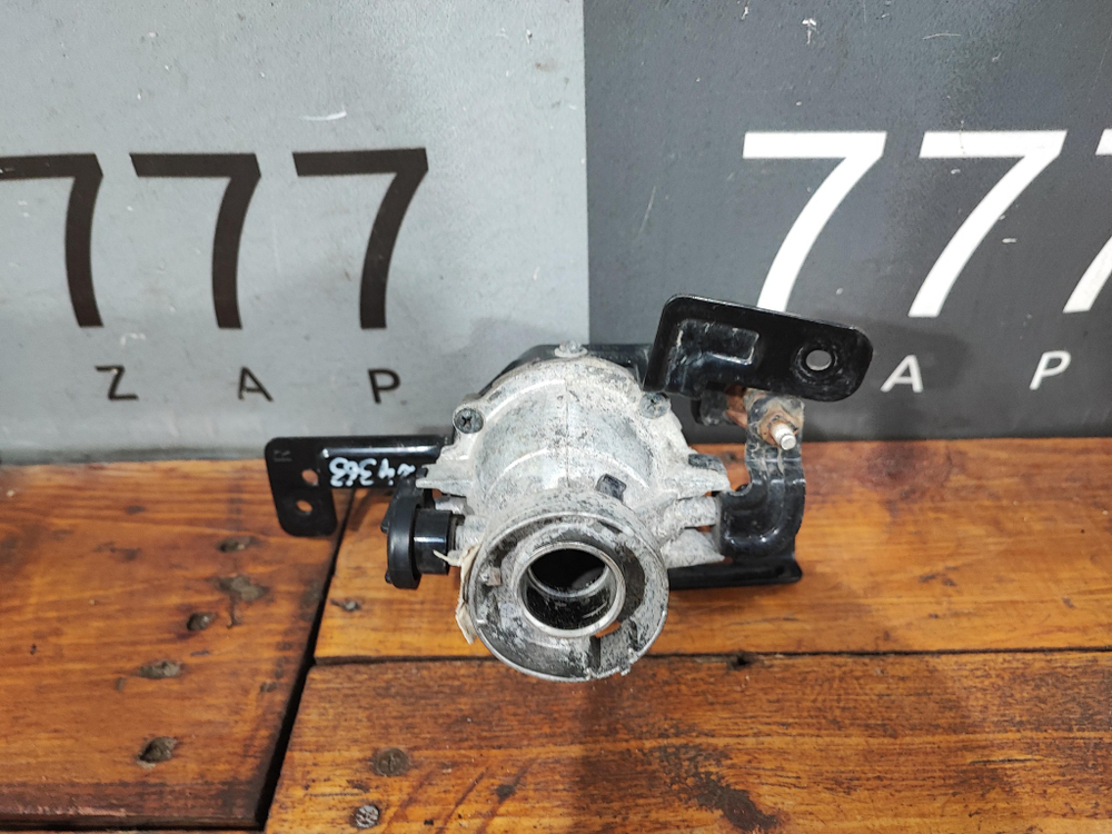 ПТФ передняя правая Kia Rio 4 X-Line 17-20 Б/У Оригинал 92202H0200