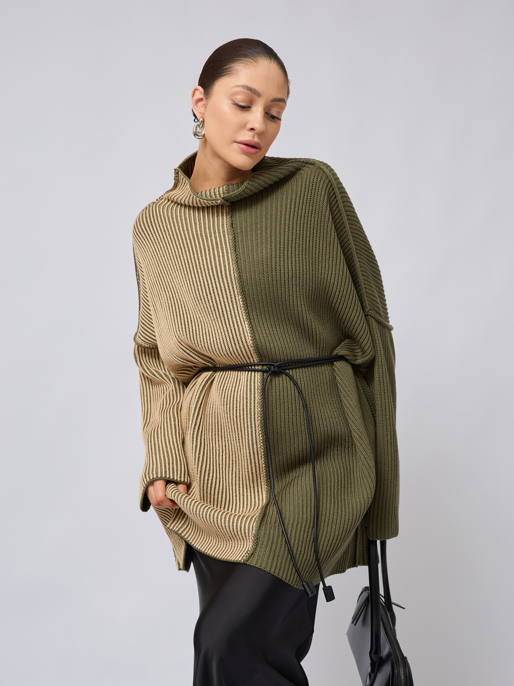 Свитер оверсайз двухцветный