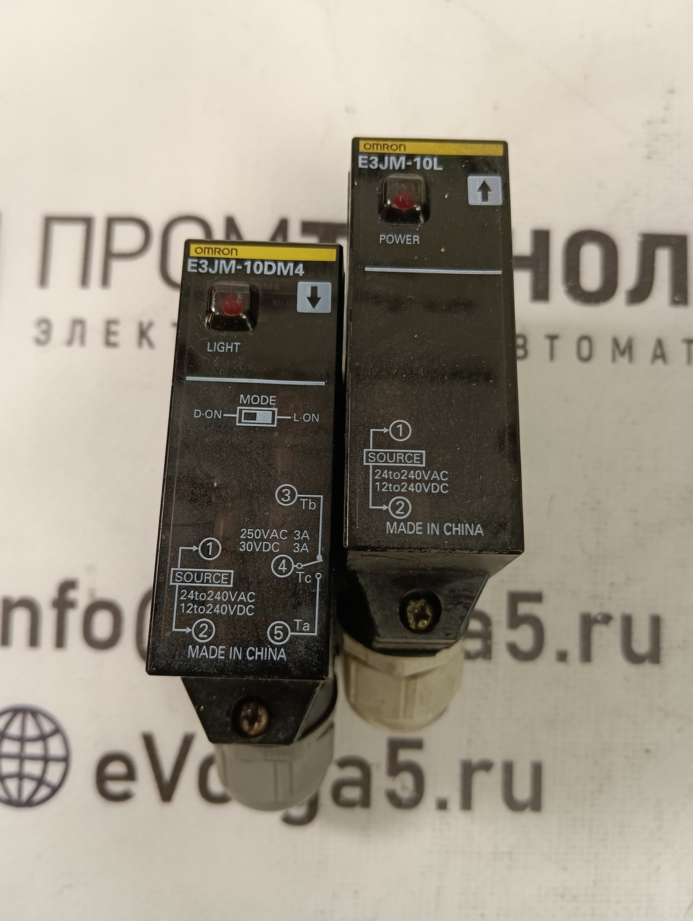 Omron E3JM-10DM4 б/у