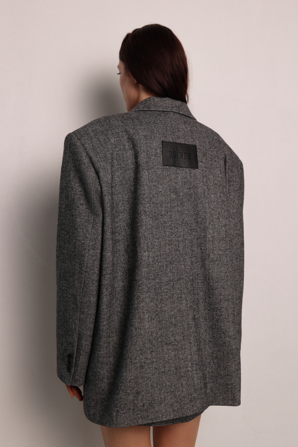 Пальто пиджак серое в елочку