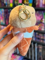 Мягкая игрушка брелок Капибара в рожке плюшевая Capibara