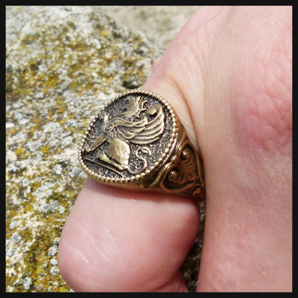 Кольцо "Грифон" латунь , литье художественное