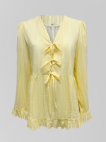 Рубашка однотонная на завязках с длинным рукавом и рюшами