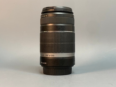 Canon EF-S 55-250mm 4-5.6 IS
