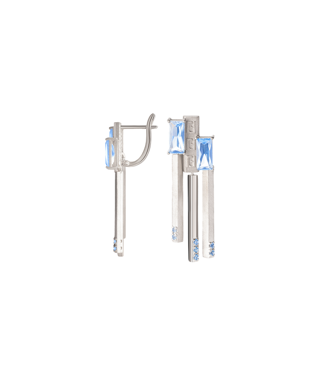 Серьги ассиметричные из серебра со вставками из выращенной шпинели