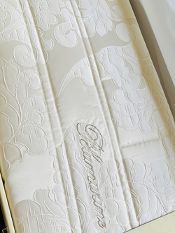 Покрывало 270х270 Blumarine Gemma perla светло-бежевое