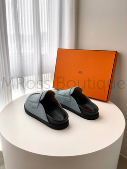 Женские мюли Hermes в голубом цвете из замши