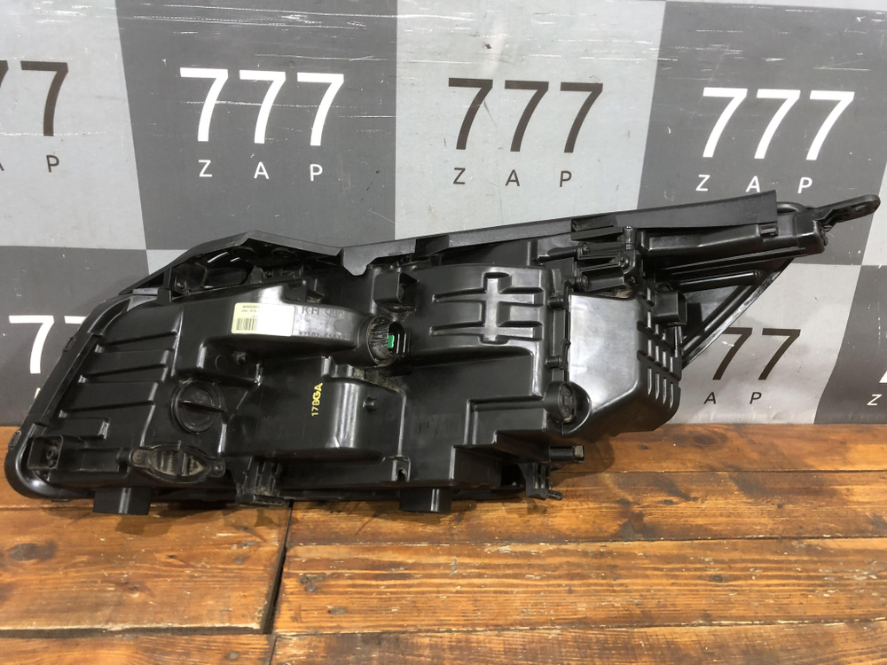 Фара правая LED Kia Sorento 3 Prime 17-20 Б/У Оригинал 92102c5620