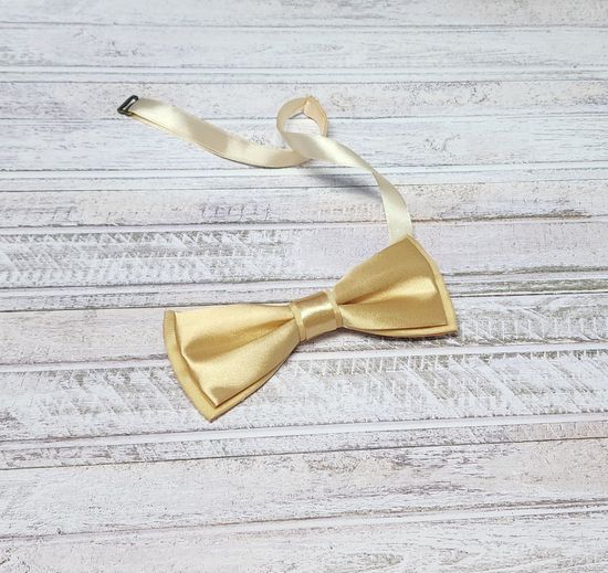 Галстук бабочка классика, лайм глянец