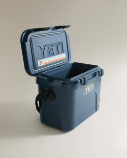 YETI Термобокс переносной 15 л с жёстким корпусом
