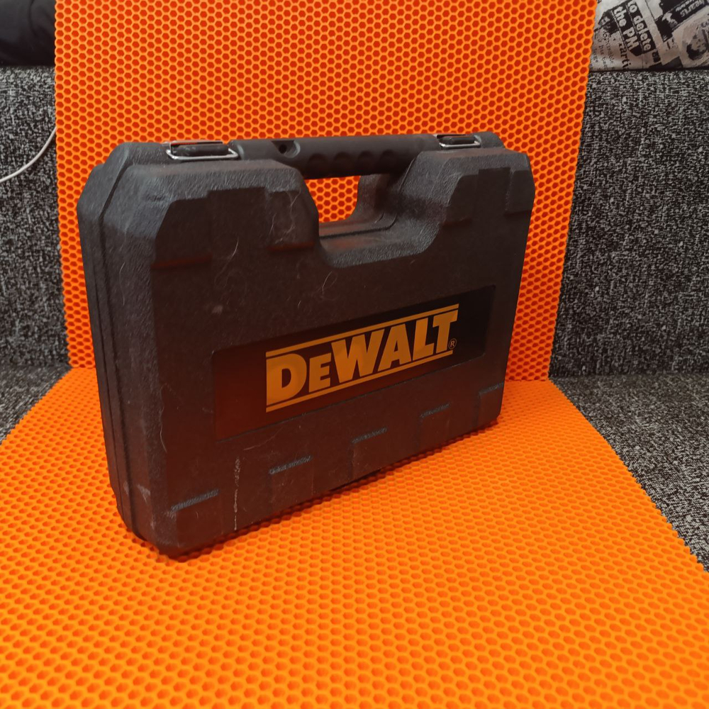 Перфоратор Dewalt D25143