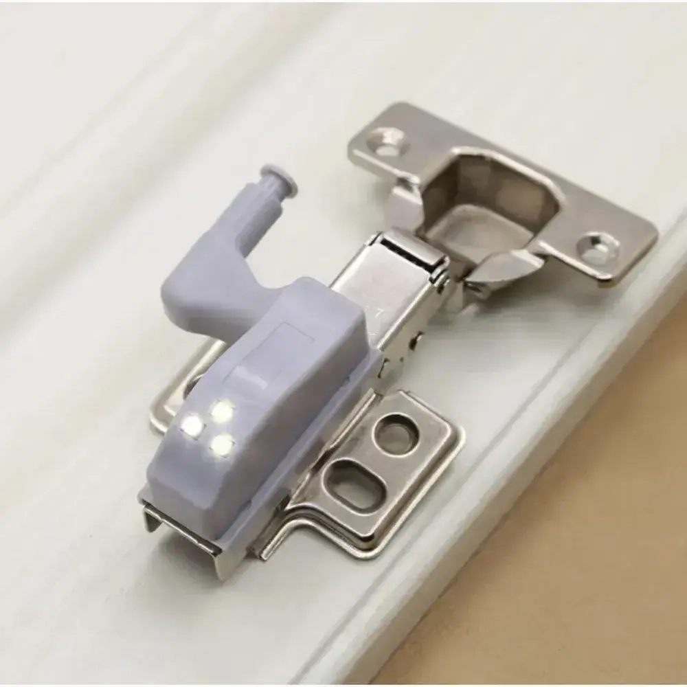 Светодиодная подсветка в шкаф на петлю/светильник встраиваемый в шкаф/подсветка для мебели/лампочка/лампа автоматическая