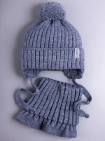 Шапка осенняя детская на завязках и снуд