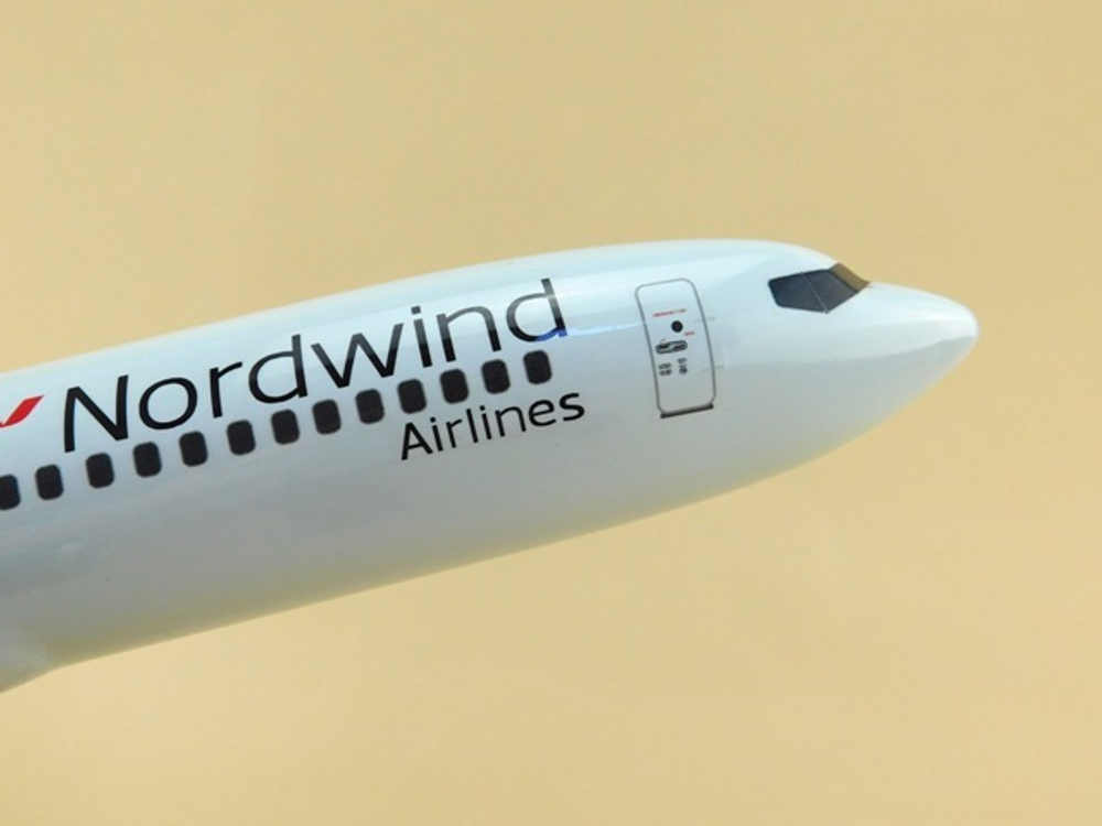 Модель самолета Boeing 737-800 (М1:100, Nordwind 2018)