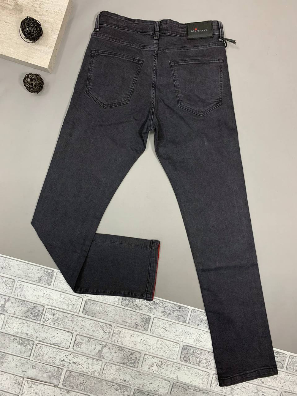 Джинсы Kiton