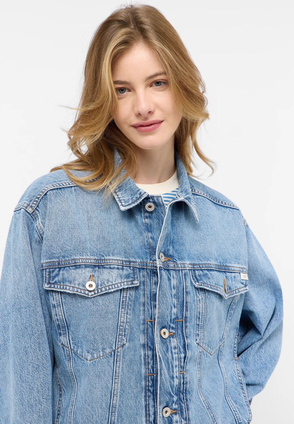 Куртка джинсовая женская MUSTANG Arcata Boyfriend Jacket