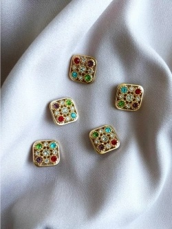 Декоративные металлические пуговицы на ножке со стразами