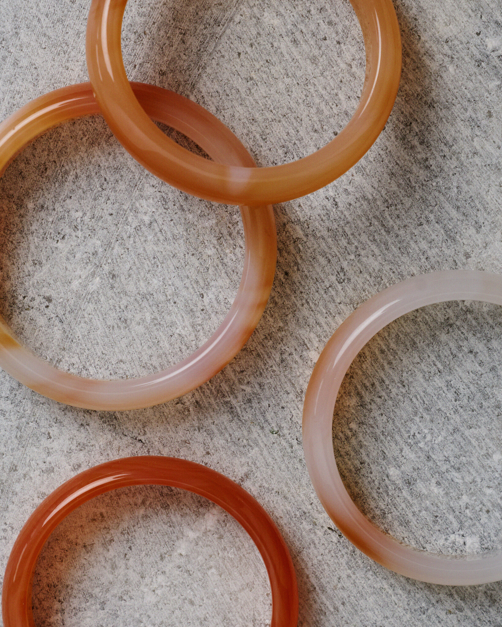 Браслет из рыжего агата