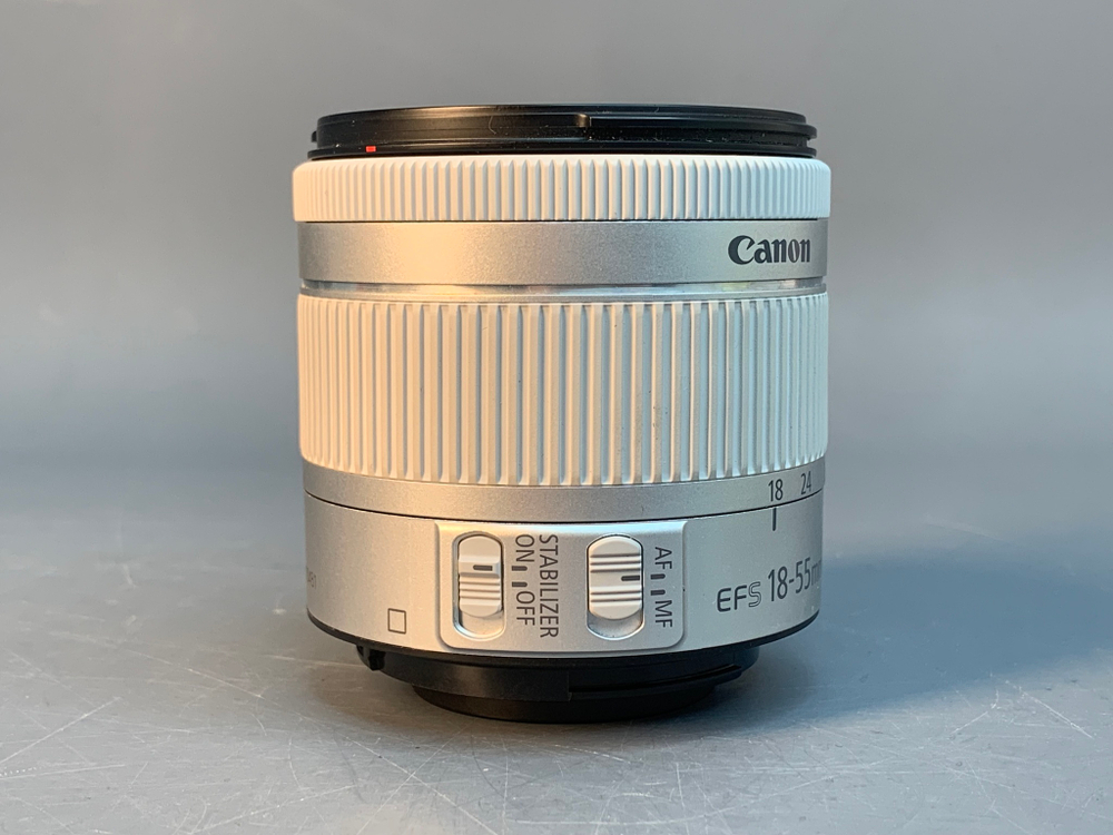 Canon 200D Kit 18-55mm 2600 кадров