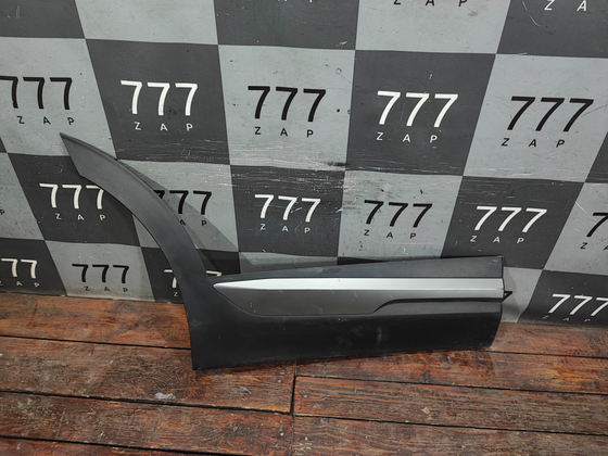 Накладка двери задней правой Kia Sportage 5 (NQ5) 21-нв Б/У Оригинал 87732P1300BKL