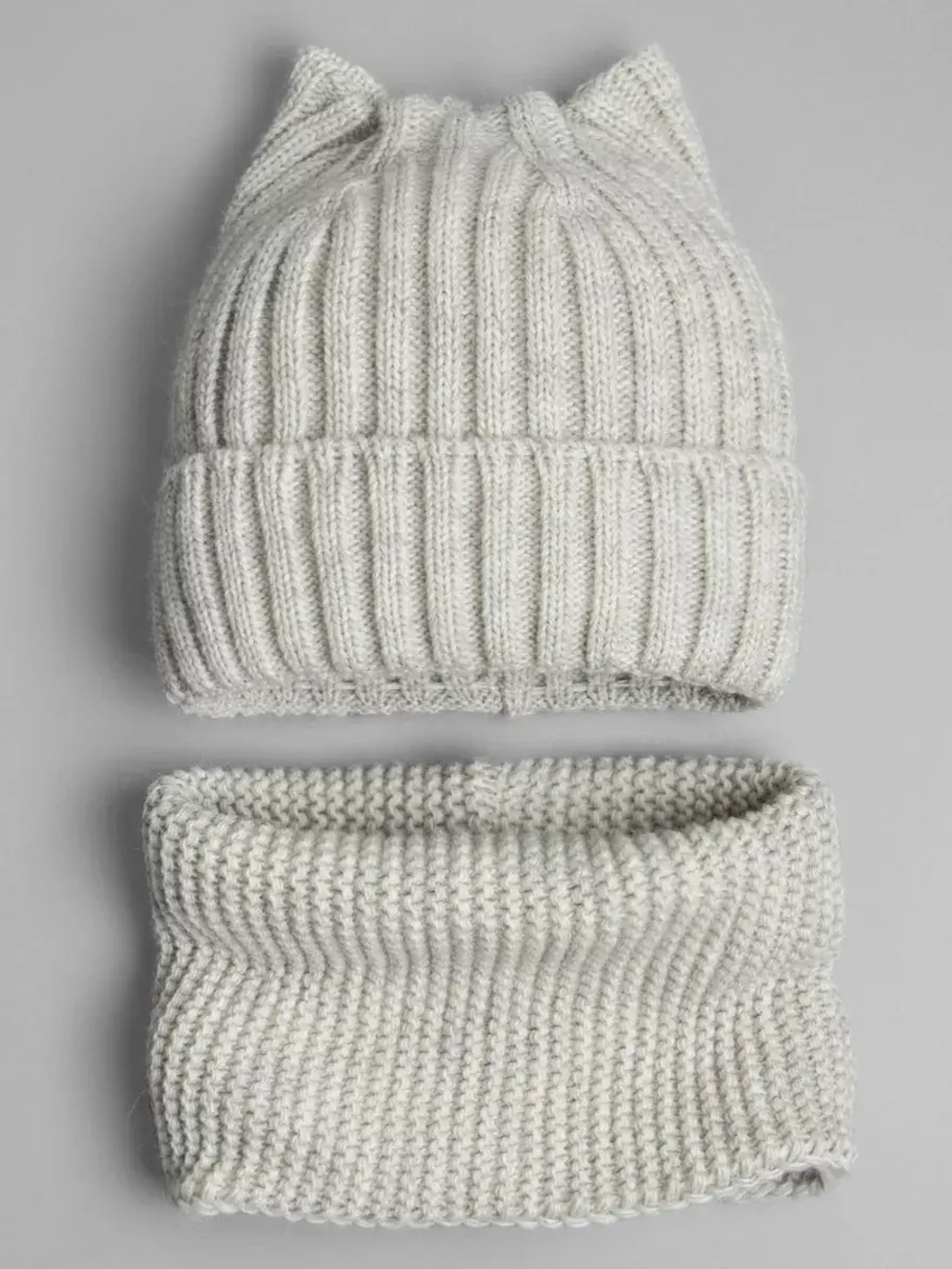 Шапка для девочки осенняя c ушками и снуд