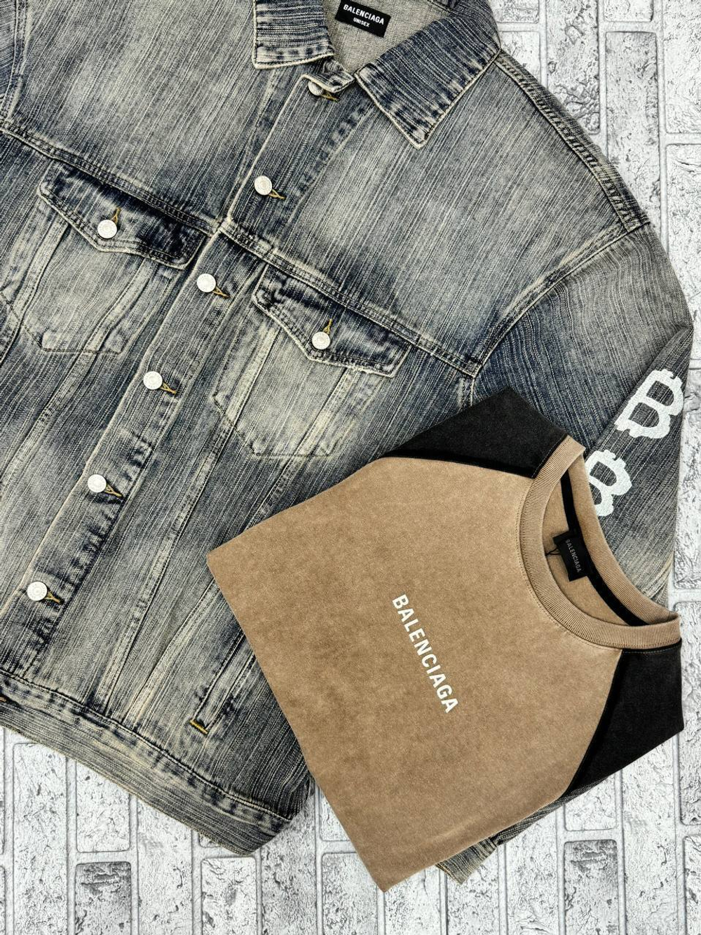 Футболка Balenciaga