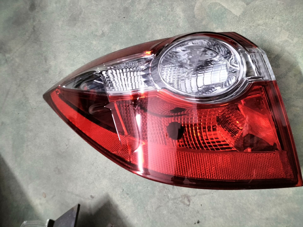 Задний фонарь (стоп-сигнал) на Toyota Levin 2014-2019 г.в.