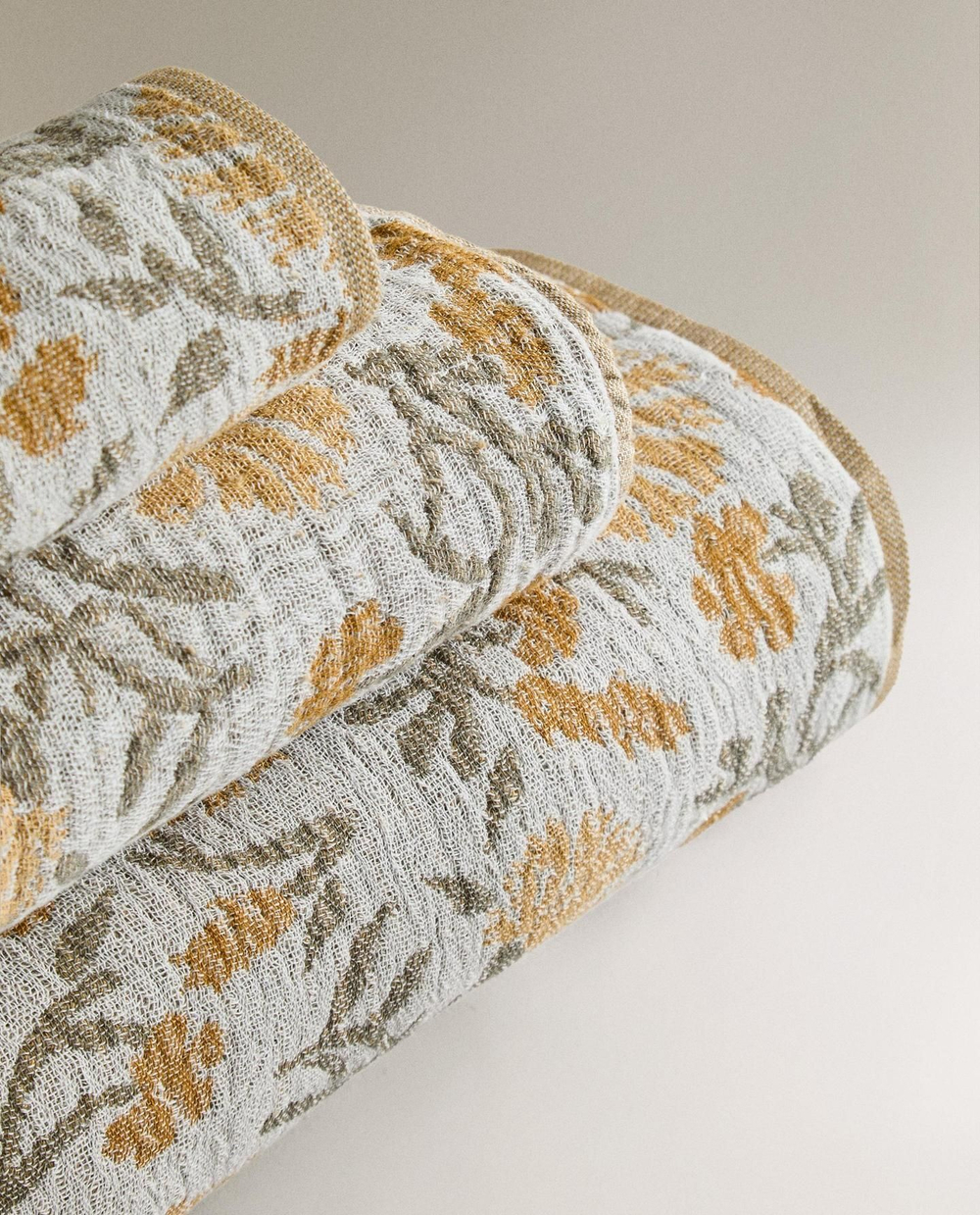 Zara Home - Банное полотенце из жаккардового шифона, разноцветный, 50х80 см