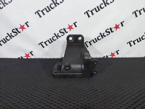 Кронштейн двигателя передний левый