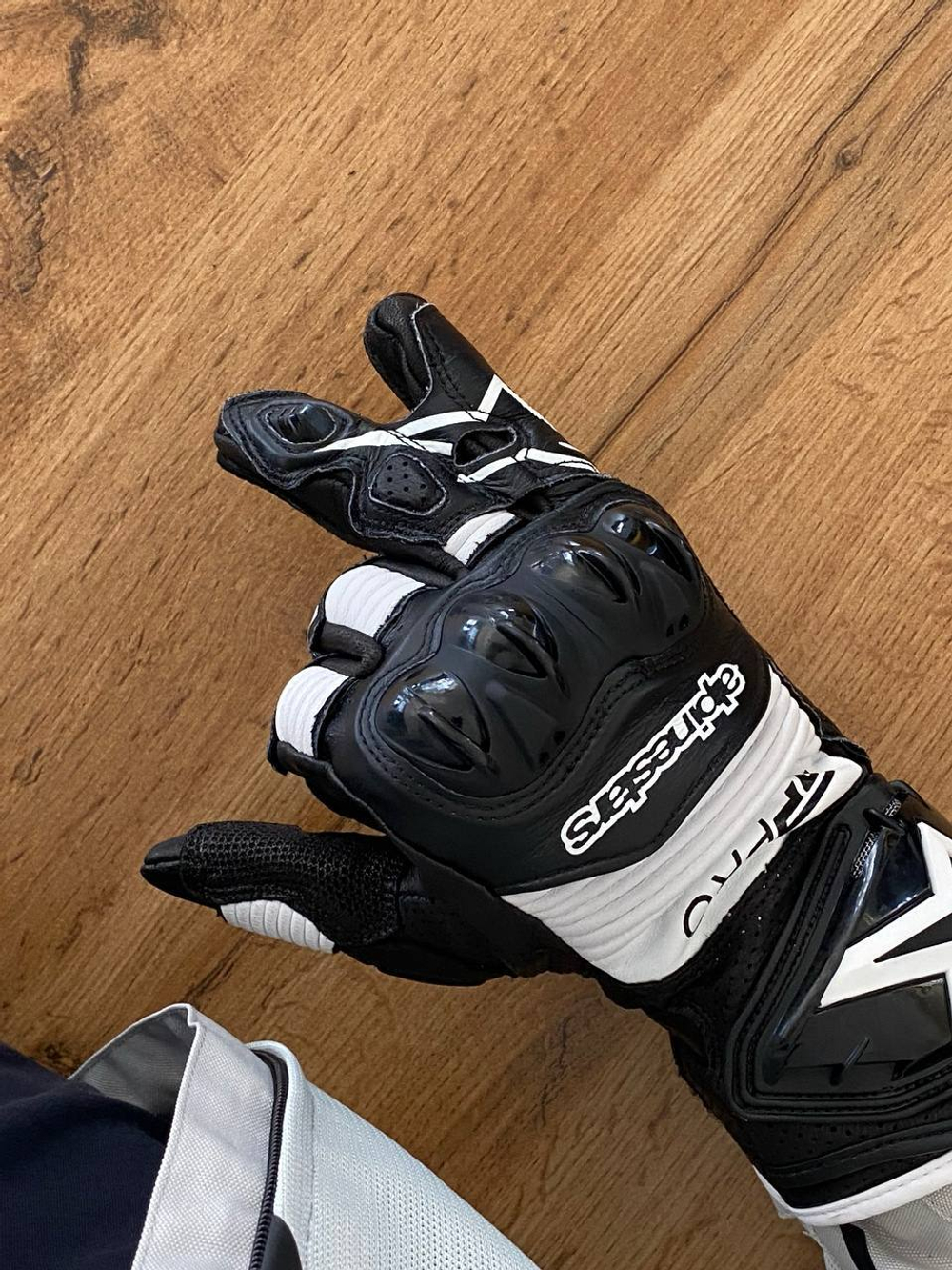 Astar Supertech Gloves