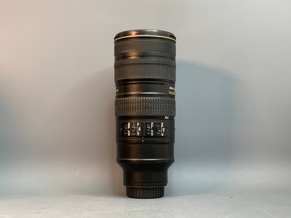 Nikon 70-200mm 2.8G ED AF-S VR II микроцарапки на передней линзе
