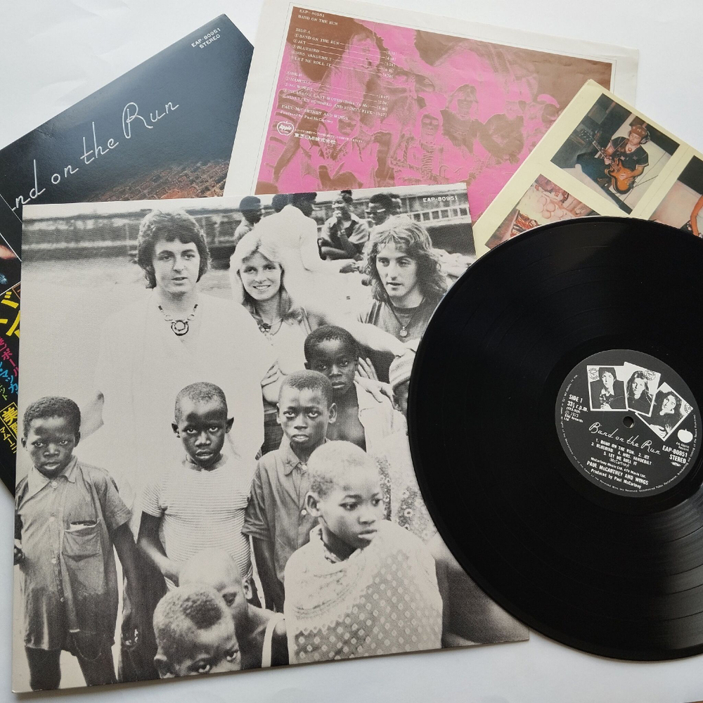 Винтажная виниловая пластинка LP Paul McCartney and Wings Band On The Run (Japan 1973) (Obi) Mrs. Vandebilt