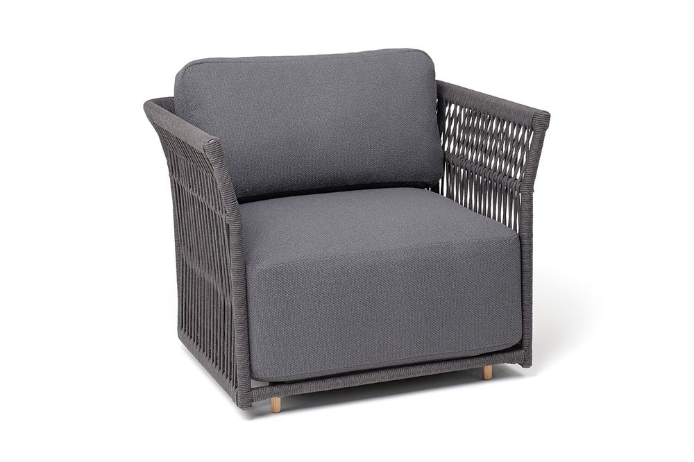 "Лугано" кресло плетеное из роупа, каркас алюминий темно-серый (RAL7024) муар, роуп темно-серый круглый, ткань темно-серая YB25-0027