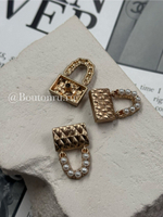 Шляпки под установочные кнопки золотистая сумка Шан. с жемчужной ручкой