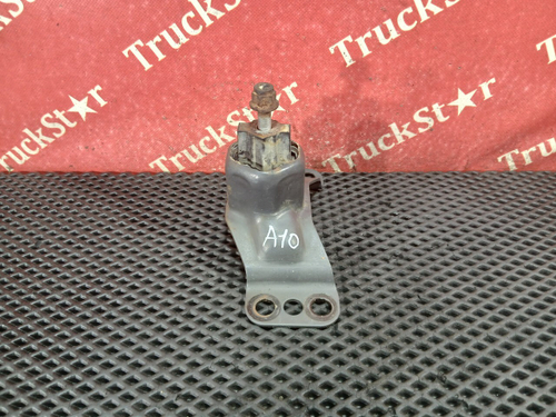 Кронштейн ящика акб 2019г.