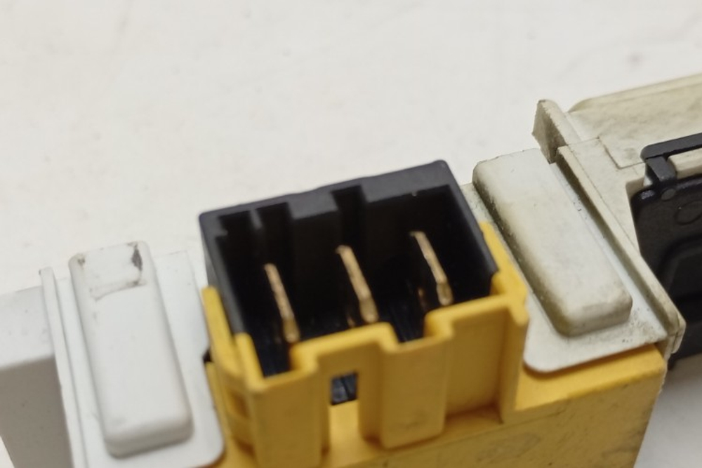 AQUA100F кт154 Блокировка люка для стиральной машины Candy AQUA100F б/у