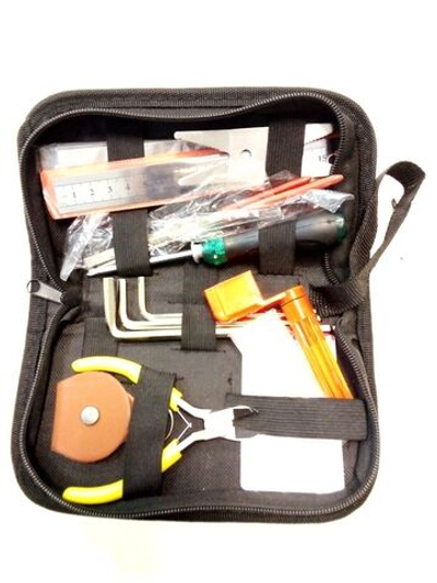 Набор для ремонта гитары в специальном футляре №25