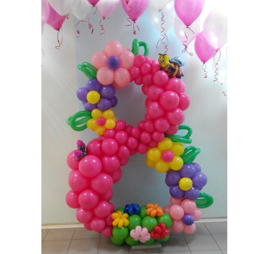 Цифра 8 из воздушных шаров 120 см