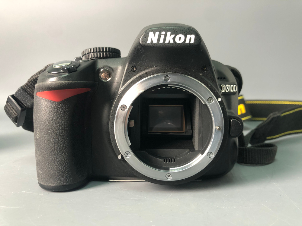 Nikon D3100 kit 18-55 mm