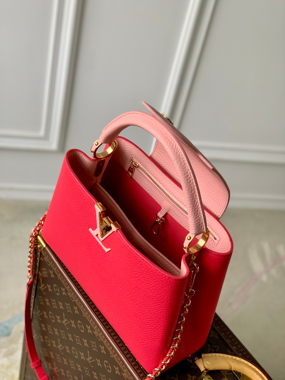 Louis Vuitton Capucines MM