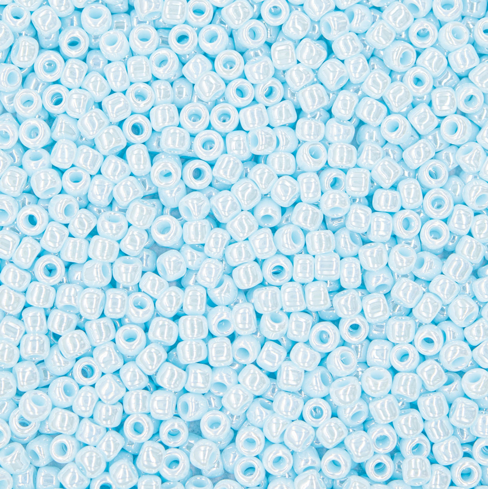 Японский бисер TOHO Round 11/0 (№124), кремовый глянцевый